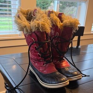Sorel Beige and Black Winter Boots